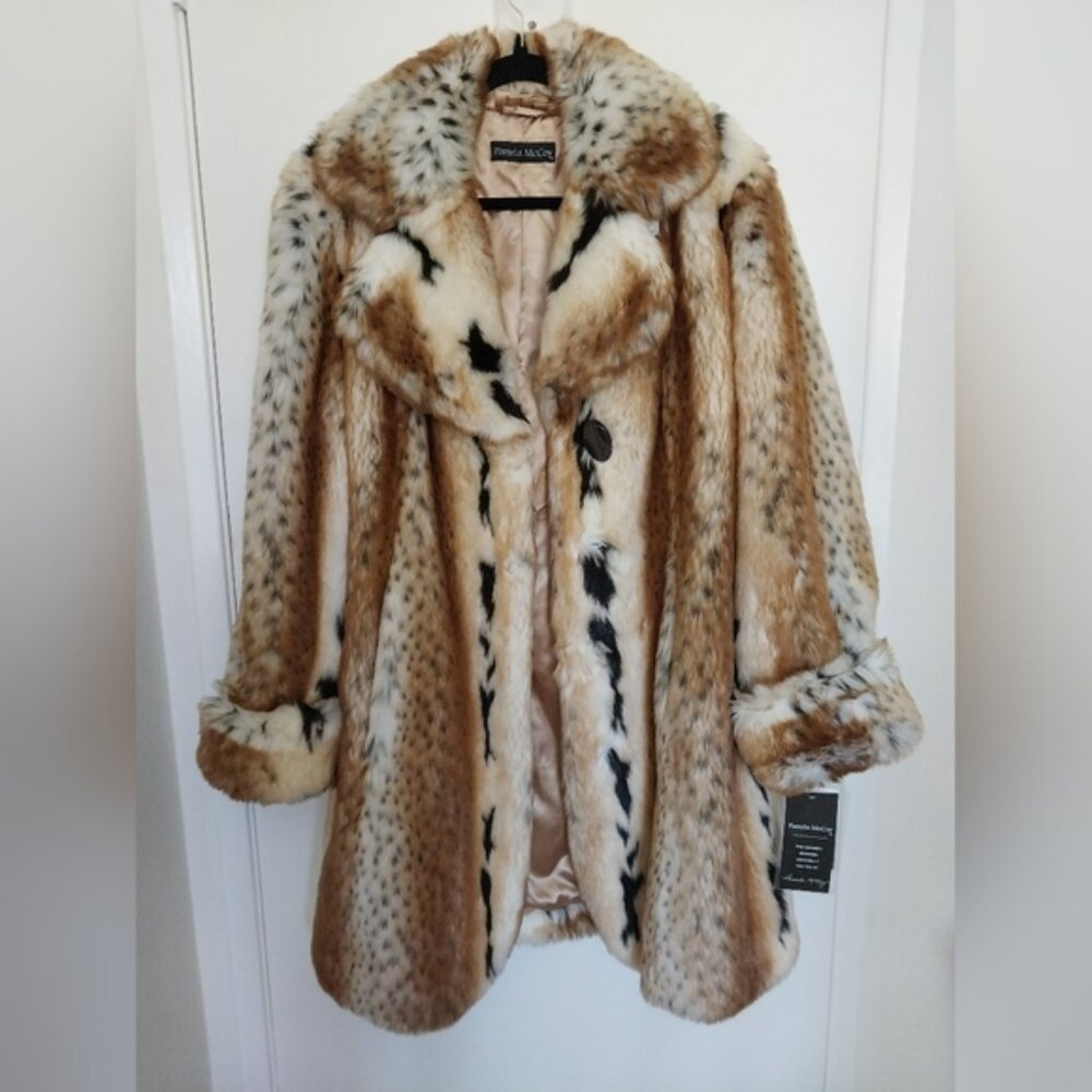 Luxurious Faux Fur Coat in Brown and Black (Short)